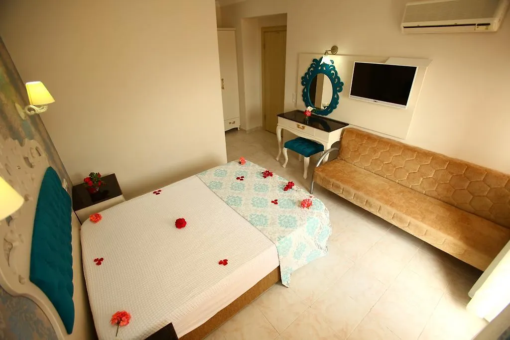 Turk Hotel Ölüdeniz 2*,  Turquie